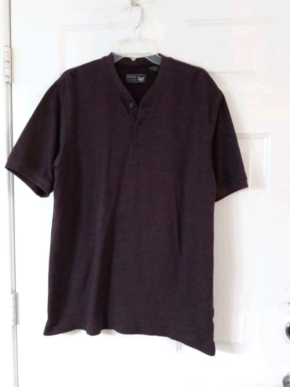 Y2K Arrow Blue Jeans Co Men's Large Purple Striped Henley Short Sleeve Shirt